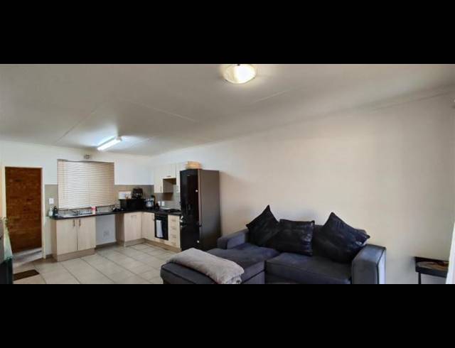 3 BEDROOM APARTMENT FOR SALE IN ALBERTSDAL